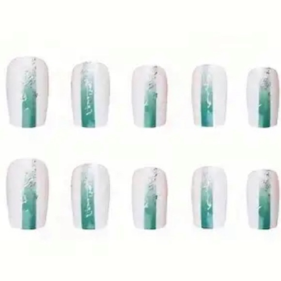 Green & White Press On Fake Nails Medium Short Square Tip, kit - Picture 3 of 4